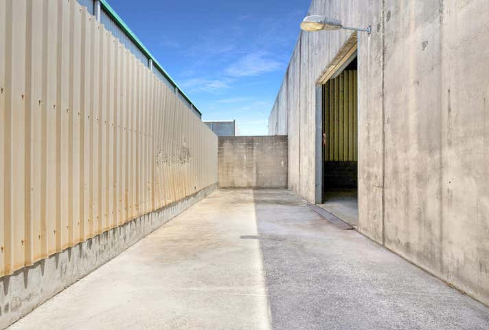 2/21-23 Piper Street Caboolture QLD 4510 - Image 6