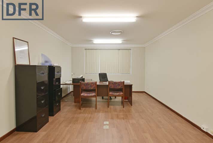 4 Kalmia Road Bibra Lake WA 6163 - Image 10