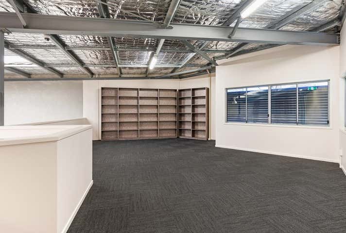 1/24 Southern Cross Circuit Urangan QLD 4655 - Image 11