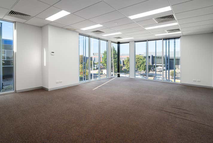 19 Latitude Boulevard Thomastown VIC 3074 - Image 5