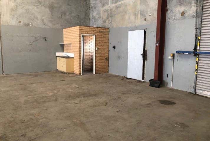 Unit 6, 32 Howson Way Bibra Lake WA 6163 - Image 6