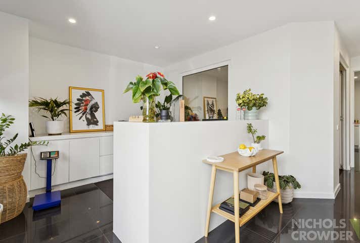 2/18 Diane Street Mornington VIC 3931 - Image 4