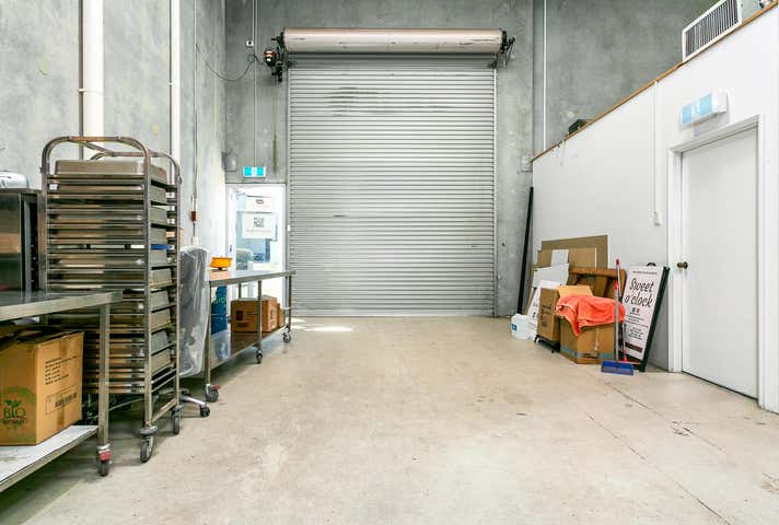 Kitchen 1/3/79 Cutler Road Jandakot WA 6164 - Image 4