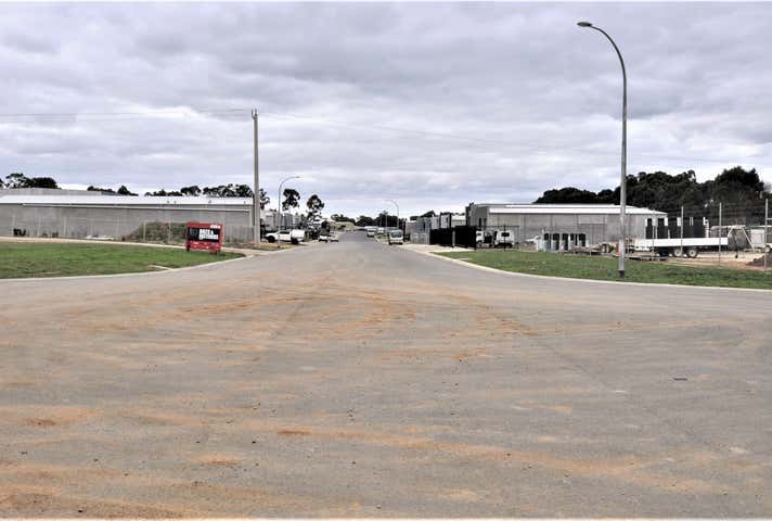 18  Trantara Court East Bendigo VIC 3550 - Image 8