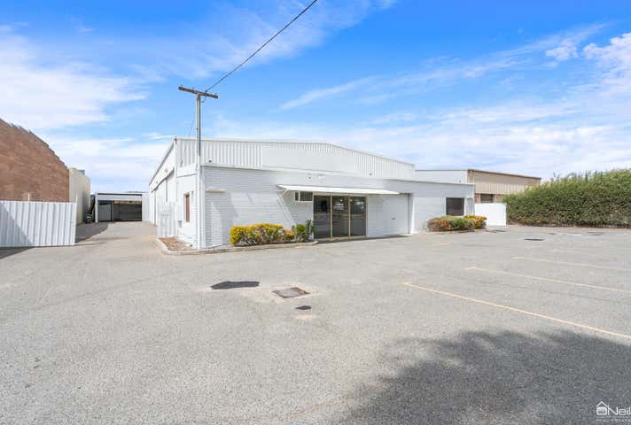 23 Owen Road Kelmscott WA 6111 - Image 8