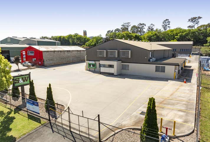 318-320 Anzac Avenue Harristown QLD 4350 - Image 2