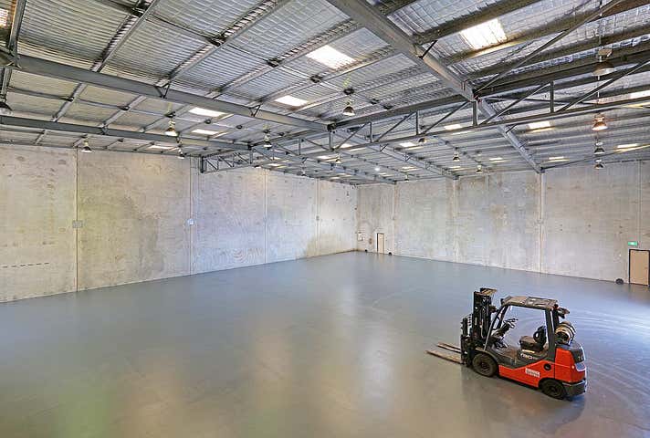 47 Catalano Circuit Canning Vale WA 6155 - Image 12