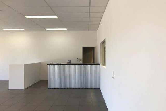 Unit 2, 76 Reserve Drive Mandurah WA 6210 - Image 8