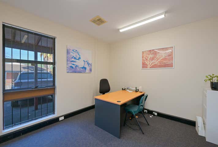 23b Chalgrove Avenue Rockingham WA 6168 - Image 10