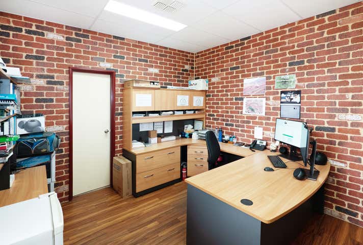 Unit 1 40 Canvale Road Canning Vale WA 6155 - Image 7