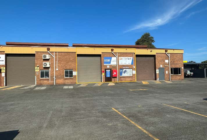 2/30 Swan Street Wollongong NSW 2500 - Image 1