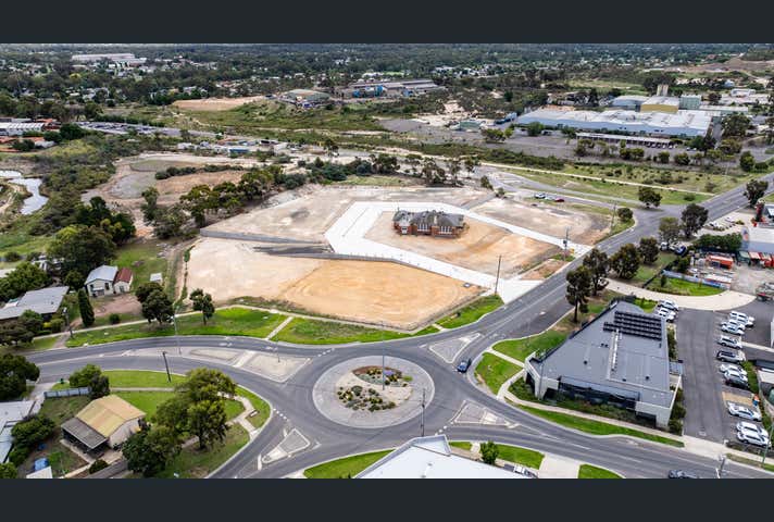 2/93 Strickland Rd East Bendigo VIC 3550 - Image 3