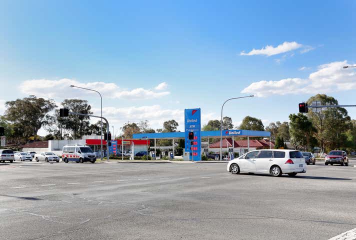 United Prairiewood Drive Thru, 522 Smithfield Rd Prairiewood NSW 2176 - Image 5
