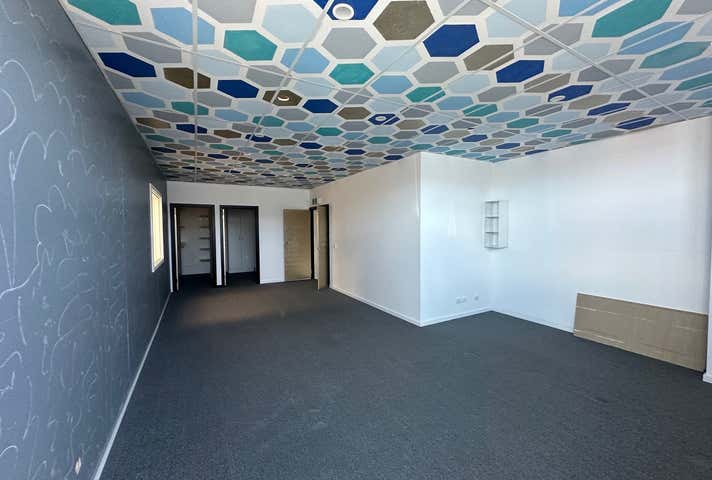 2/19 Grasslands Avenue Craigieburn VIC 3064 - Image 5