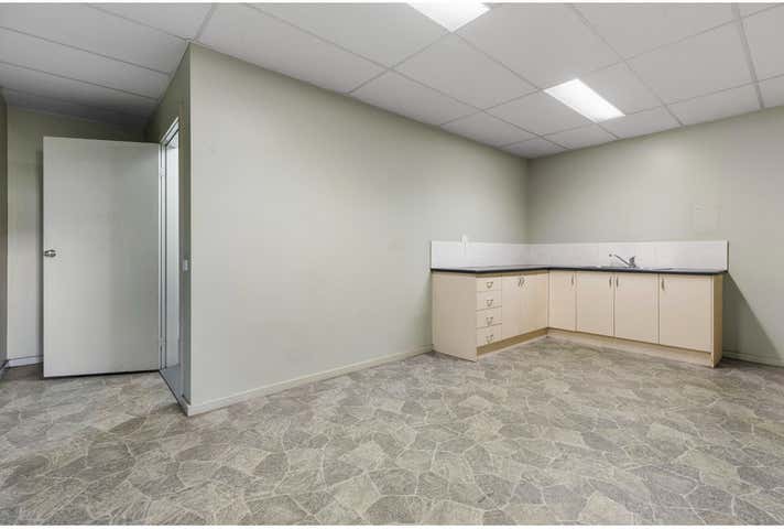 1/6 Paddock Place Rutherford NSW 2320 - Image 8