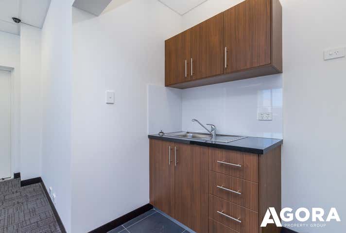 Unit 1 &2 / 53 Bushland Ridge Bibra Lake WA 6163 - Image 10