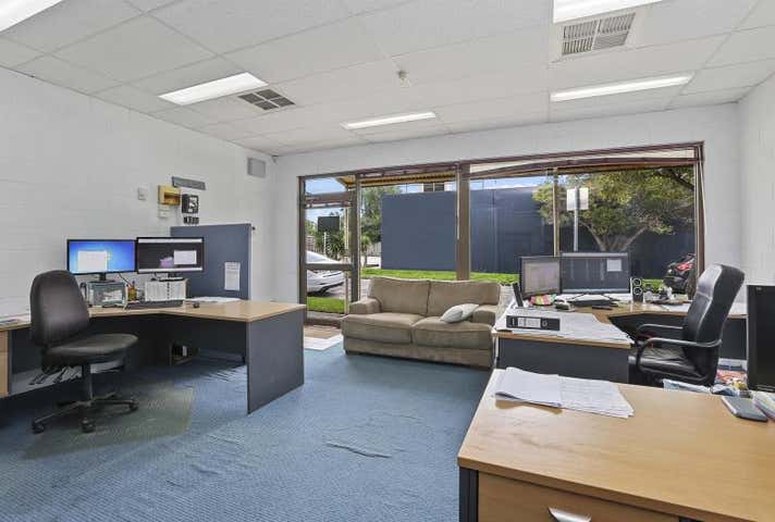 Unit 4, 67 Pakington Street Geelong West VIC 3218 - Image 3