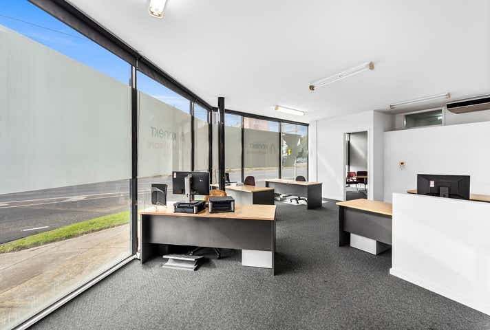 1/172 Latrobe Terrace Geelong West VIC 3218 - Image 3