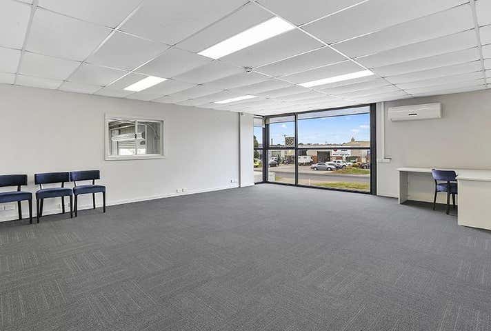 38 Cowie Street North Geelong VIC 3215 - Image 7