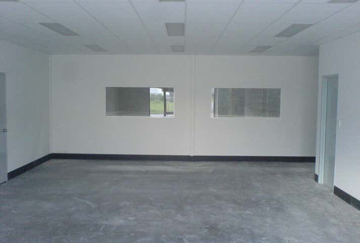 14 Tacoma Circuit Canning Vale WA 6155 - Image 4