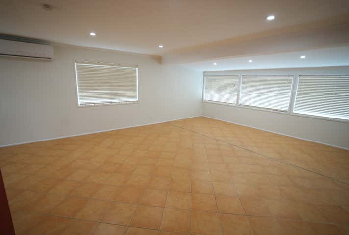 18 Nerang-Broadbeach Road Nerang QLD 4211 - Image 8