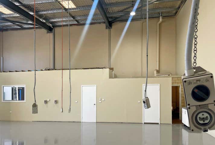 Unit 3, 2 Kalinga Way Landsdale WA 6065 - Image 9