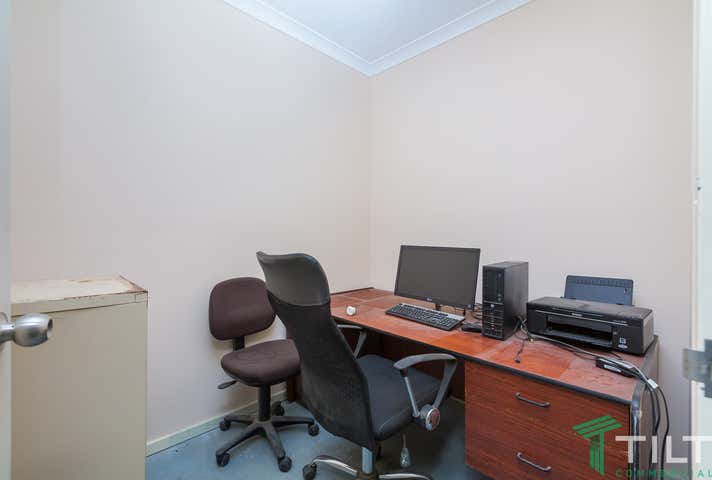 1/16 Kalmia Road Bibra Lake WA 6163 - Image 9