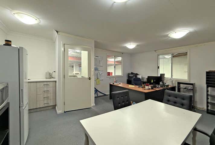 Unit 4, 42 Denninup Way Malaga WA 6090 - Image 9