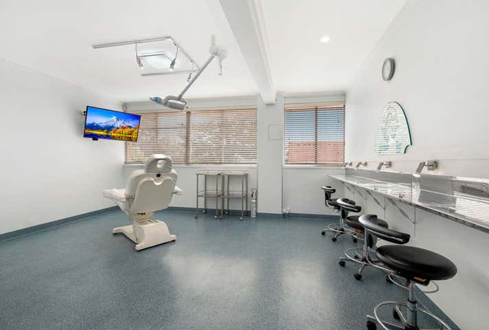 10 & 11, 38 Thomas Drive Chevron Island QLD 4217 - Image 8