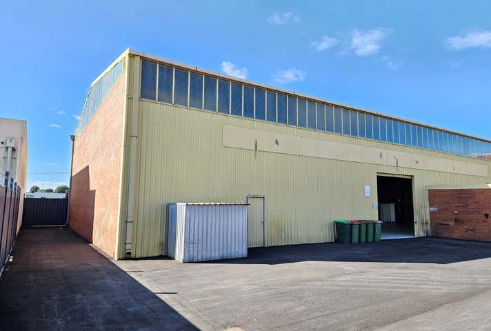 4 Barnett Court Morley WA 6062 - Image 7