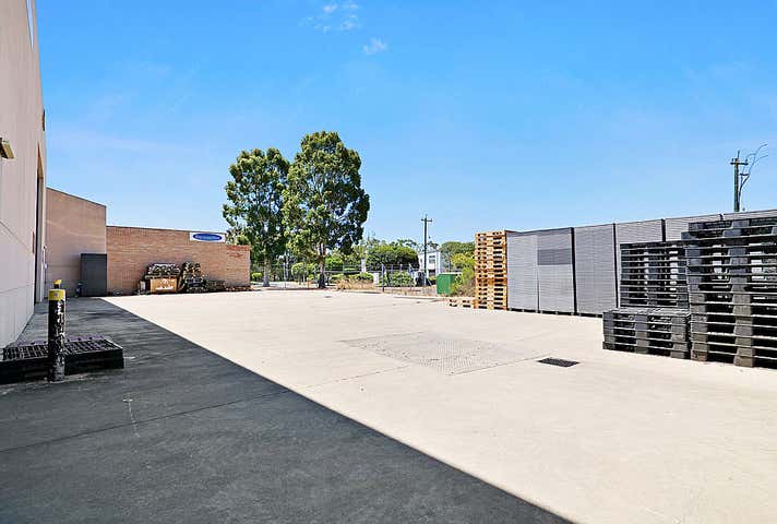 68 Bannister Road Canning Vale WA 6155 - Image 13