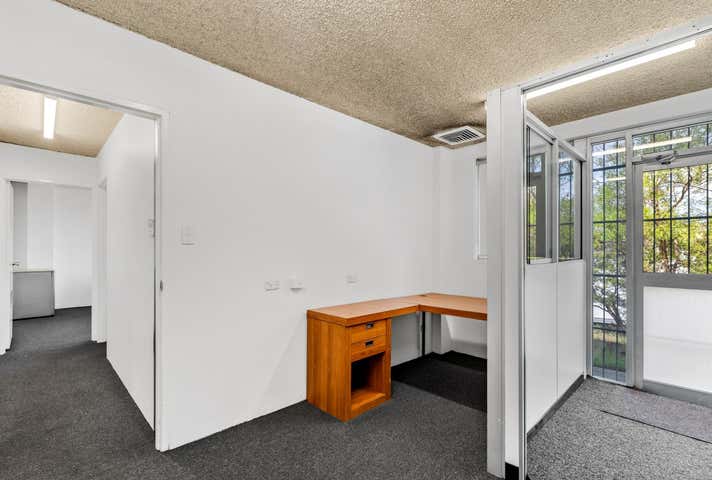 32 Garema Circuit Kingsgrove NSW 2208 - Image 5