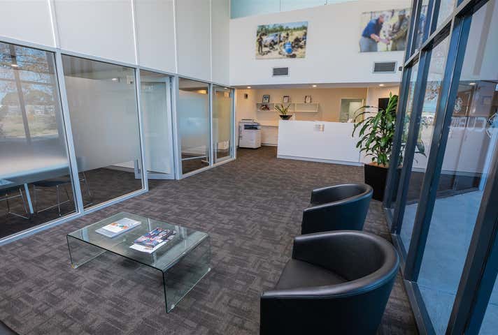 1/2 Lyell Street Fyshwick ACT 2609 - Image 4