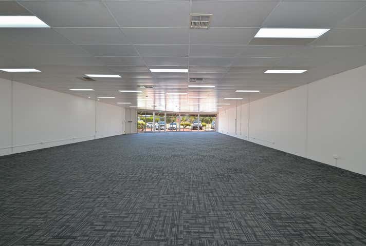 5/8-10 Commodore Drive Rockingham WA 6168 - Image 6