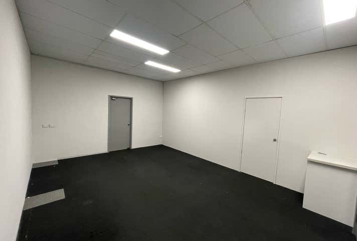 8/7 Prindiville Drive Wangara WA 6065 - Image 5