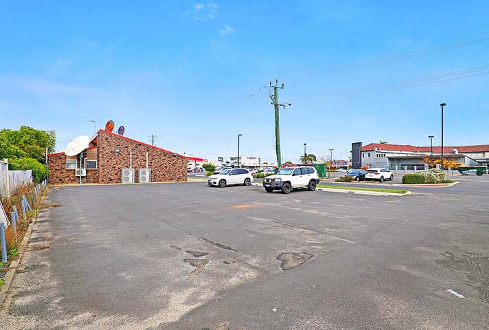 6 Strickland Street Bunbury WA 6230 - Image 12