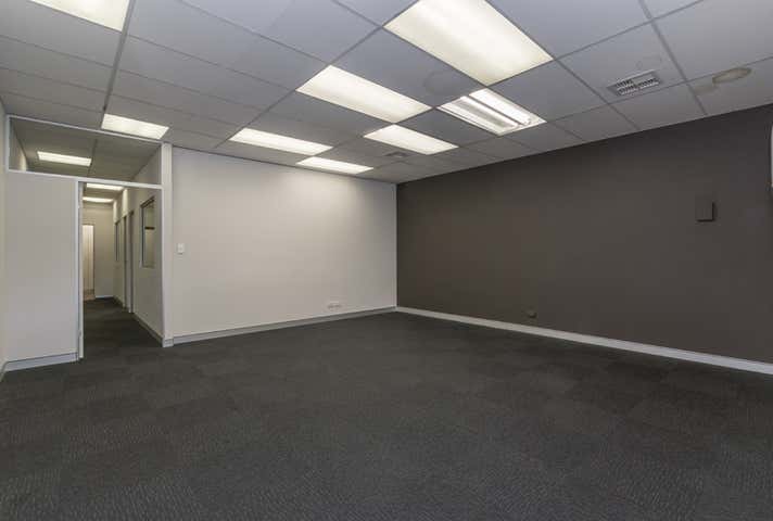 1/9 Moolanda Boulevard Kingsley WA 6026 - Image 4