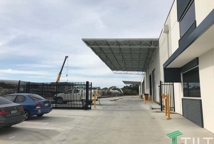 55 Nardine Close Forrestfield WA 6058 - Image 3