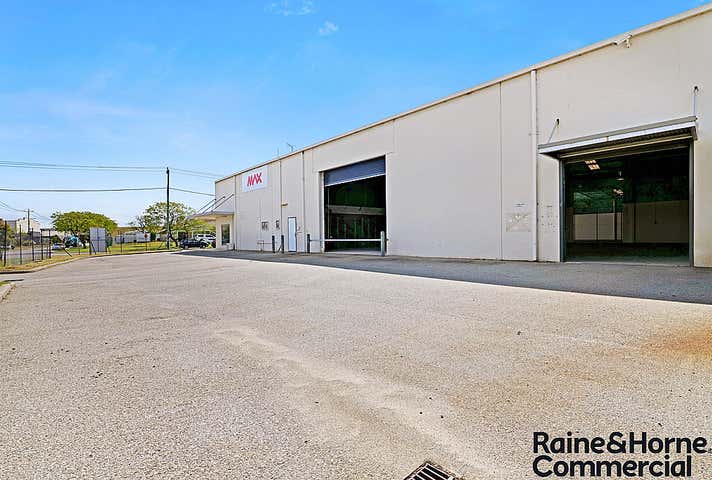 1 McDonald Cres Bassendean WA 6054 - Image 12