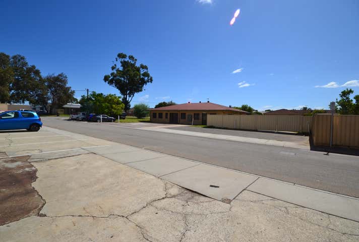 7 Mallard Way Cannington WA 6107 - Image 1