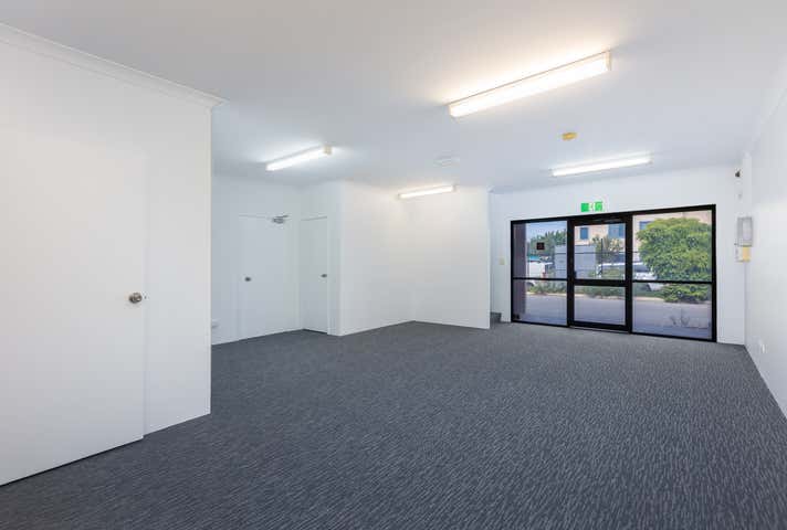 1/12 Brolo Court O'Connor WA 6163 - Image 2