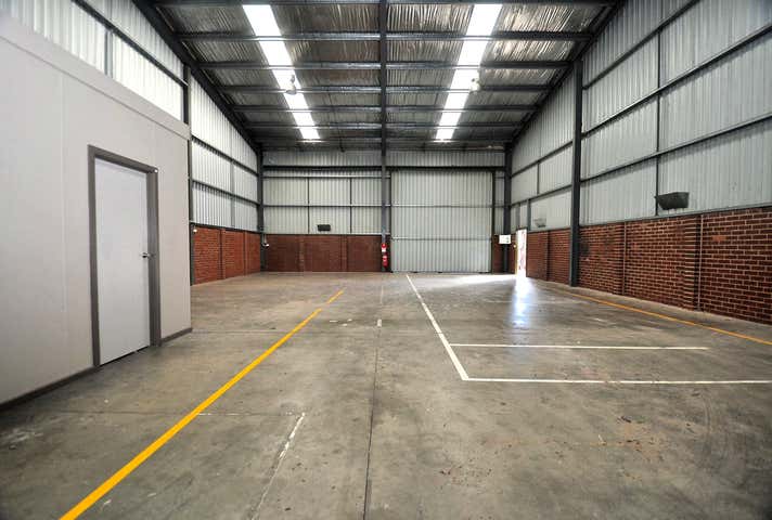 3/74 Collins Street Kangaroo Flat VIC 3555 - Image 4