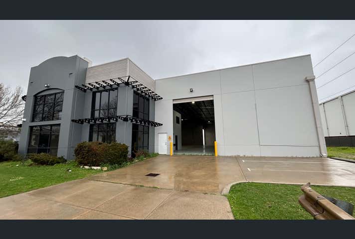 49 Catalano Circuit Canning Vale WA 6155 - Image 2