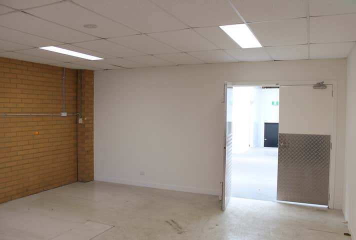 1/60 Stubbs Street Kensington VIC 3031 - Image 6