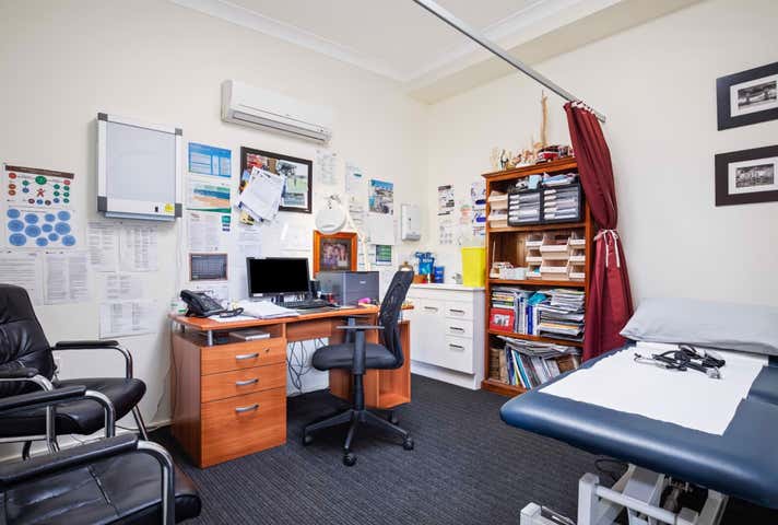 25 Cook Parade Lemon Tree Passage NSW 2319 - Image 6