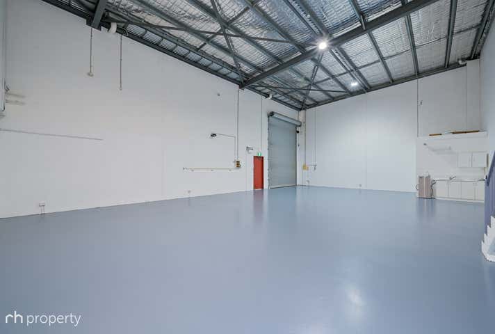 8/8 Hurley Street Canning Vale WA 6155 - Image 6