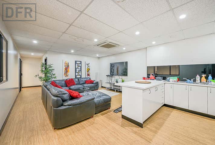 75 Erceg Road Yangebup WA 6164 - Image 22