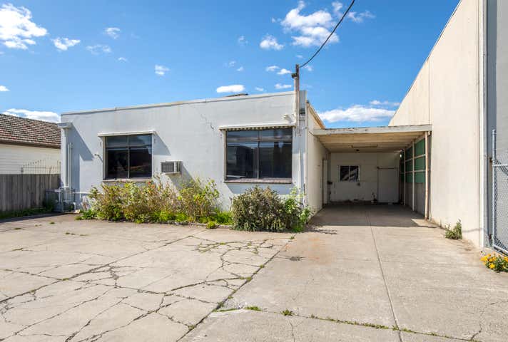 18 Roosevelt Street Coburg North VIC 3058 - Image 2