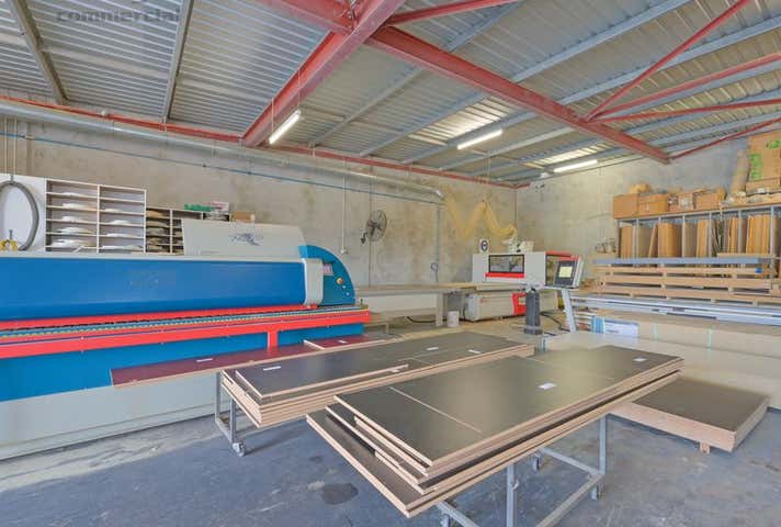 13 Helmshore Way Port Kennedy WA 6172 - Image 15