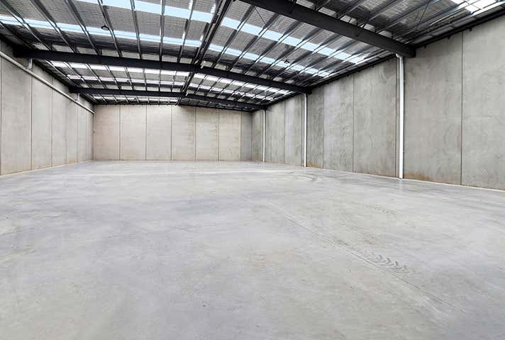 28 Graham Daff Boulevard Braeside VIC 3195 - Image 2